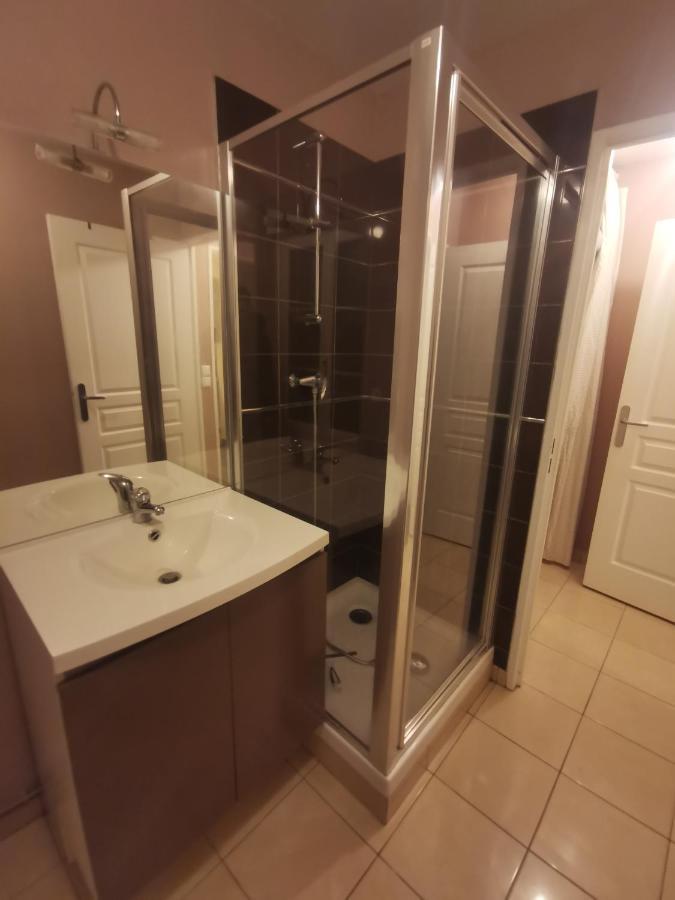 Logement En Hypercentre Dans Une Residence Amiens Ngoại thất bức ảnh